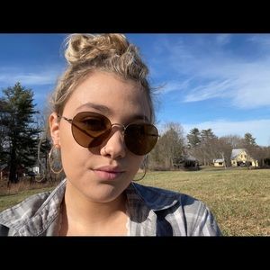 Meet your Posher, Sofia